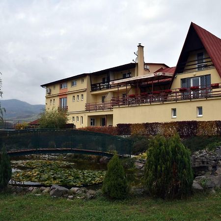 Penzion Koruna Nitrianske Rudno Dış mekan fotoğraf